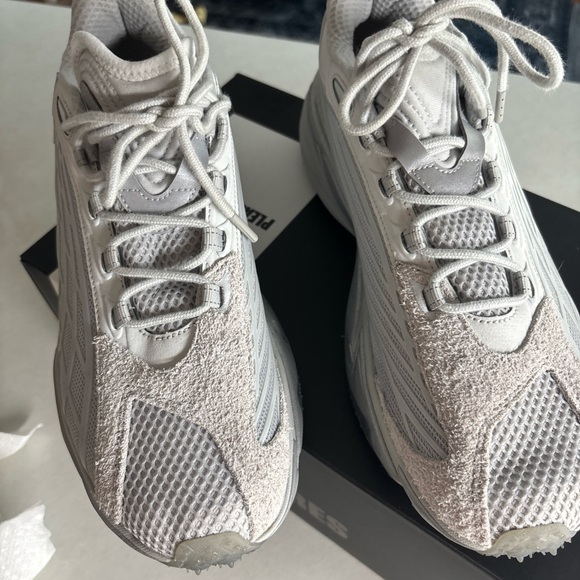 Puma Light Gray Sneakers with Yellow Accent - PUMA SPIREX X PLEASURES - Picture 5 of 12